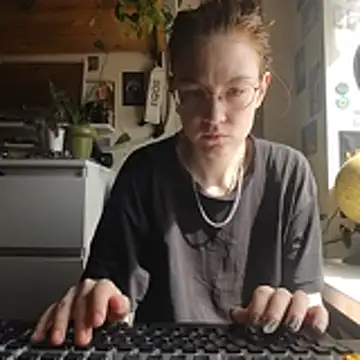 Shy Bamby online show from 3, 5, 2026