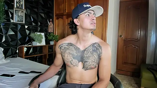 Snapshot of elliot_colton chatting on 1, 6, 2026 elliot colton online show from 1, 6, 2026