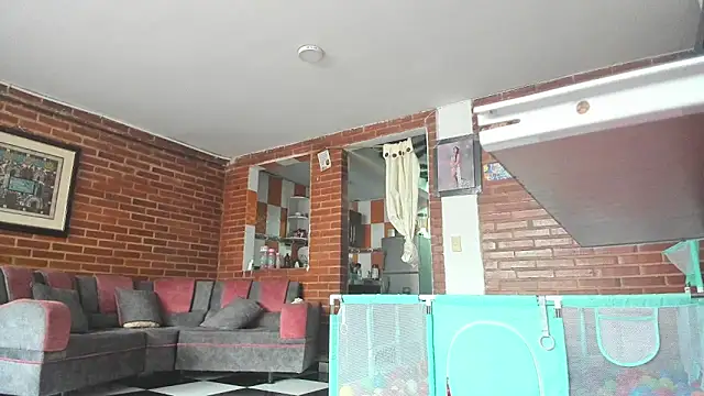 Snapshot of Lia_rouse04 chatting on 15, 4, 2026 Lia rouse04 online show from 15, 4, 2026