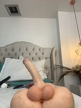 IvonneOwen online show from 24, 5, 2026
