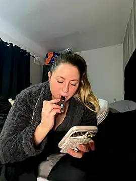 Snapshot of AvaMayXoX chatting on 8, 1, 2026 AvaMayXoX online show from 8, 1, 2026