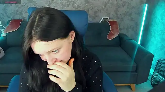 Snapshot of MiraSoliss chatting on 8, 1, 2026 MiraSoliss online show from 8, 1, 2026