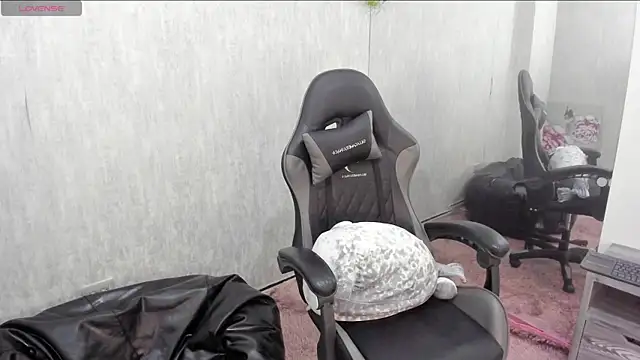 Snapshot of Gia_Campbell chatting on 11, 1, 2026 Gia Campbell online show from 11, 1, 2026