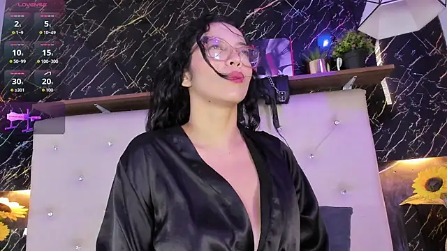 Snapshot of Renata_blue chatting on 5, 4, 2026 Renata blue online show from 5, 4, 2026