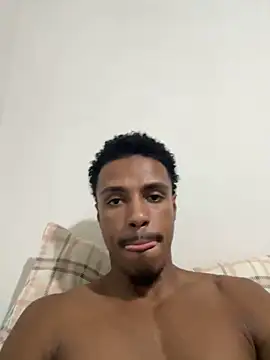 Snapshot of LorenzoBlack27 chatting on 17, 4, 2026 LorenzoBlack27 online show from 17, 4, 2026