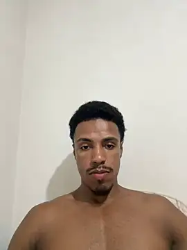 Snapshot of LorenzoBlack27 chatting on 18, 4, 2026 LorenzoBlack27 online show from 18, 4, 2026