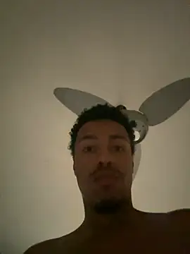 Snapshot of LorenzoBlack27 chatting on 4, 6, 2026 LorenzoBlack27 online show from 4, 6, 2026
