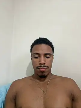 Snapshot of LorenzoBlack27 chatting on 19, 6, 2026 LorenzoBlack27 online show from 19, 6, 2026