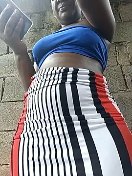 Snapshot of Too_fresh chatting on 5, 4, 2026 Too fresh online show from 5, 4, 2026