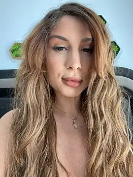 LucyBridgette online show from 5, 5, 2026