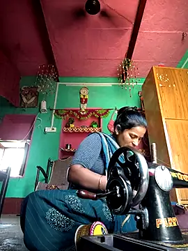 Snapshot of Reena_lodha chatting on 20, 4, 2026 Reena lodha online show from 20, 4, 2026