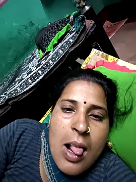 Snapshot of Reena_lodha chatting on 1, 5, 2026 Reena lodha online show from 1, 5, 2026