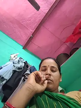 Snapshot of Reena_lodha chatting on 25, 5, 2026 Reena lodha online show from 25, 5, 2026
