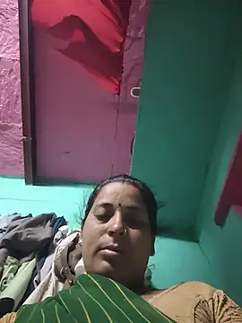 Snapshot of Reena_lodha chatting on 27, 5, 2026 Reena lodha online show from 27, 5, 2026