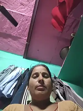 Snapshot of Reena_lodha chatting on 1, 6, 2026 Reena lodha online show from 1, 6, 2026