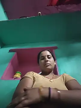 Snapshot of Reena_lodha chatting on 5, 6, 2026 Reena lodha online show from 5, 6, 2026