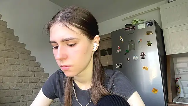 ElsieKuhlmann online show from 13, 4, 2026