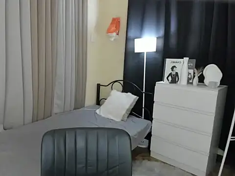 Snapshot of XxRhianxX chatting on 18, 1, 2026 XxRhianxX online show from 18, 1, 2026