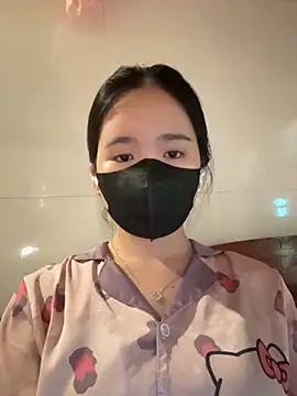 Snapshot of Gwen879 chatting on 6, 4, 2026 Gwen879 online show from 6, 4, 2026