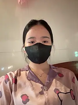 Snapshot of Gwen879 chatting on 6, 4, 2026 Gwen879 online show from 6, 4, 2026