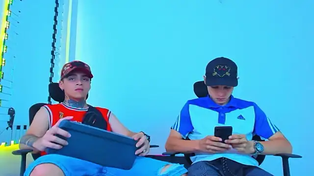 Snapshot of Thomas-Wil chatting on 12, 1, 2026 Thomas-Wil online show from 12, 1, 2026