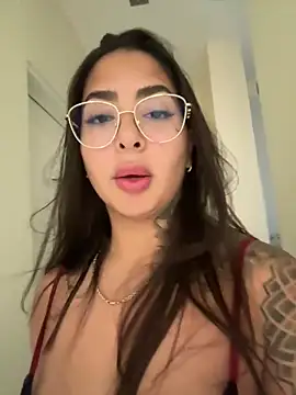 Snapshot of maferalvarexxx chatting on 10, 5, 2026 maferalvarexxx online show from 10, 5, 2026