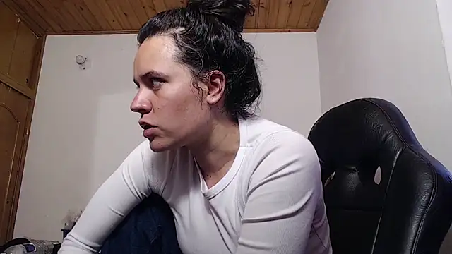 Shanel Lozano online show from 25, 5, 2026