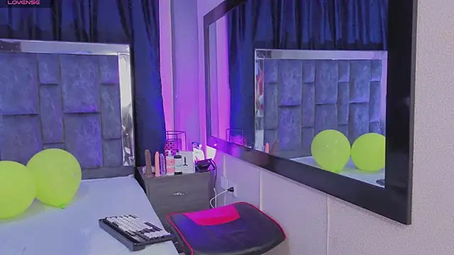 Snapshot of LeoMonnroe chatting on 17, 3, 2026 LeoMonnroe online show from 17, 3, 2026