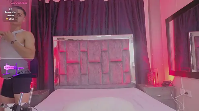 Snapshot of LeoMonnroe chatting on 28, 3, 2026 LeoMonnroe online show from 28, 3, 2026