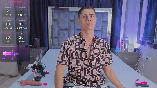 Snapshot of LeoMonnroe chatting on 31, 3, 2026 LeoMonnroe online show from 31, 3, 2026