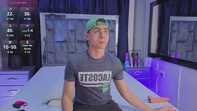 Snapshot of LeoMonnroe chatting on 10, 4, 2026 LeoMonnroe online show from 10, 4, 2026