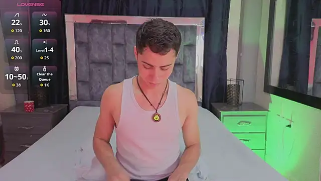 LeoMonnroe online show from 11, 5, 2026