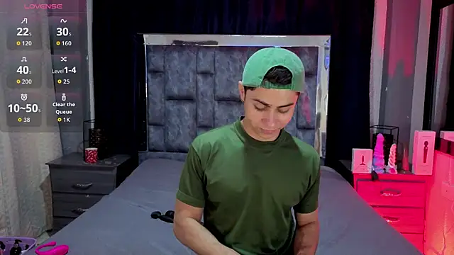 LeoMonnroe online show from 22, 5, 2026
