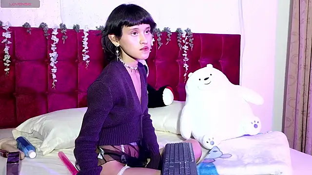 Snapshot of Veronica_Lamberth chatting on 15, 3, 2026 Veronica Lamberth online show from 15, 3, 2026