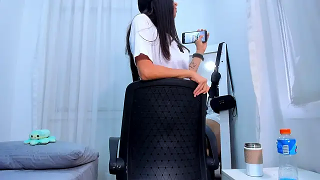 Snapshot of ViictoriiaSaenz chatting on 10, 4, 2026 ViictoriiaSaenz online show from 10, 4, 2026