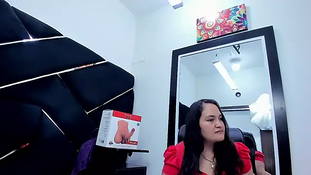 MiaRouss69 online show from 14, 5, 2026