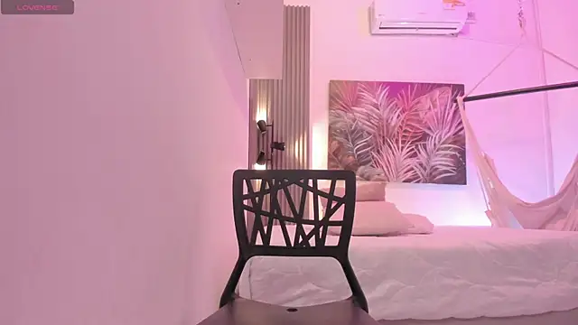 ambar muse online show from 11, 4, 2026