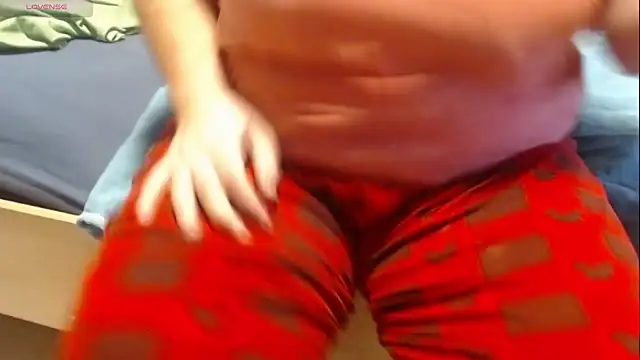 Snapshot of Santanna77 chatting on 31, 10, 2025 Santanna77 online show from 31, 10, 2025