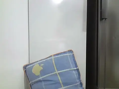 Snapshot of berry_alma06 chatting on 11, 4, 2026 berry alma06 online show from 11, 4, 2026