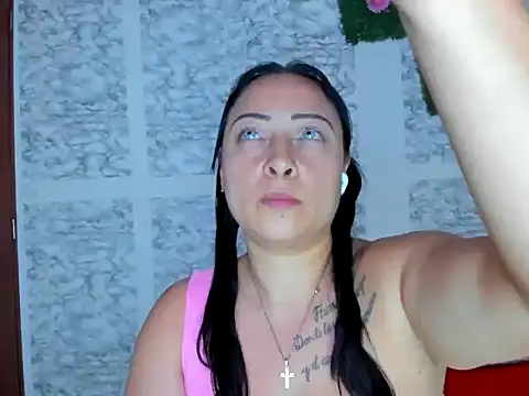 XXXStephanie XXX online show from 26, 4, 2026