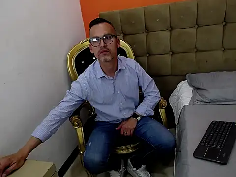 Snapshot of Oswalldo__ chatting on 4, 2, 2026 Oswalldo online show from 4, 2, 2026