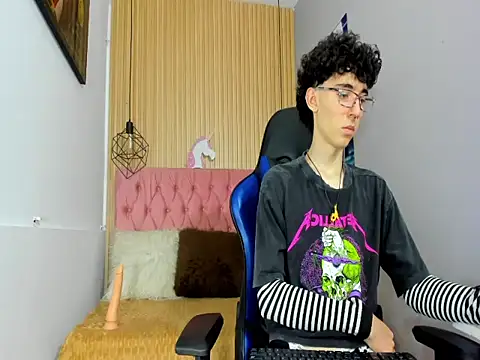 Snapshot of Syriussz chatting on 12, 2, 2026 Syriussz online show from 12, 2, 2026