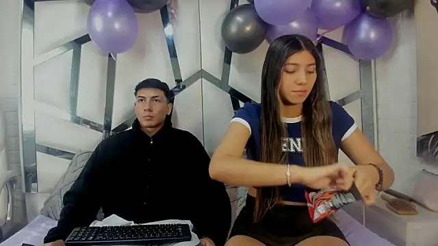 Snapshot of ScarlettAndLucas chatting on 4, 2, 2026 ScarlettAndLucas online show from 4, 2, 2026