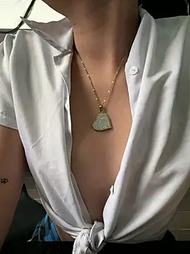 l0lita emi online show from 19, 2, 2026