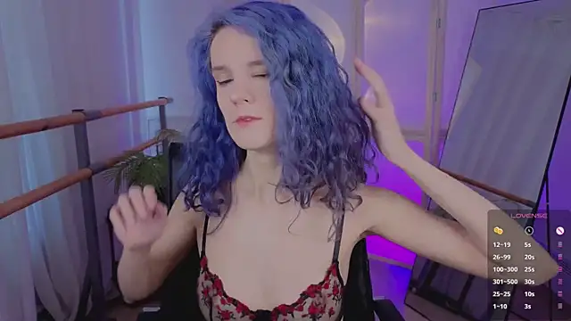 Snapshot of AuraLaunni chatting on 22, 3, 2026 AuraLaunni online show from 22, 3, 2026