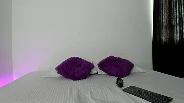 Snapshot of KylieJonesReal chatting on 14, 2, 2026 KylieJonesReal online show from 14, 2, 2026
