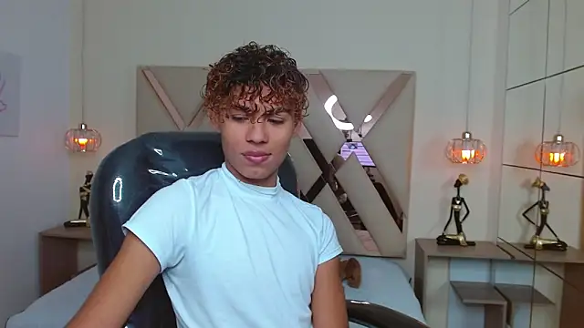 Anyelo Twink online show from 26, 3, 2026