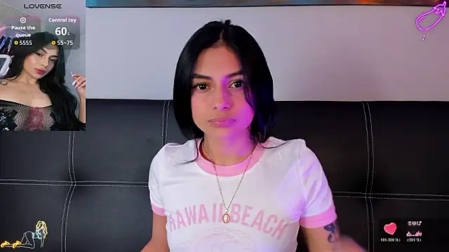 Snapshot of lilith_petit_ chatting on 23, 2, 2026 lilith petit online show from 23, 2, 2026