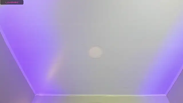 Snapshot of lilith_petit_ chatting on 10, 7, 2026 lilith petit online show from 10, 7, 2026