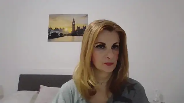 Snapshot of Clara1986 chatting on 5, 4, 2026 Clara1986 online show from 5, 4, 2026